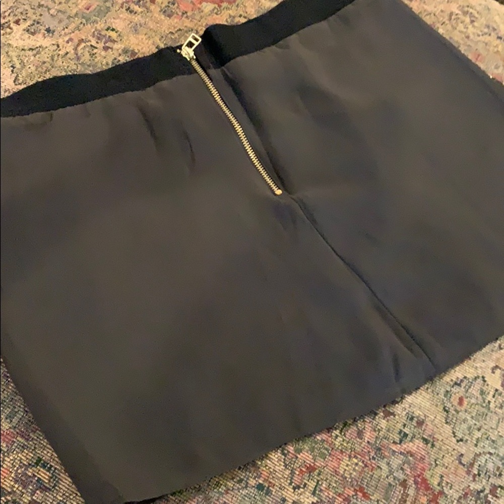 Skirt - Picture 2 of 3